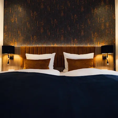 Innstadthotel * Айнбек